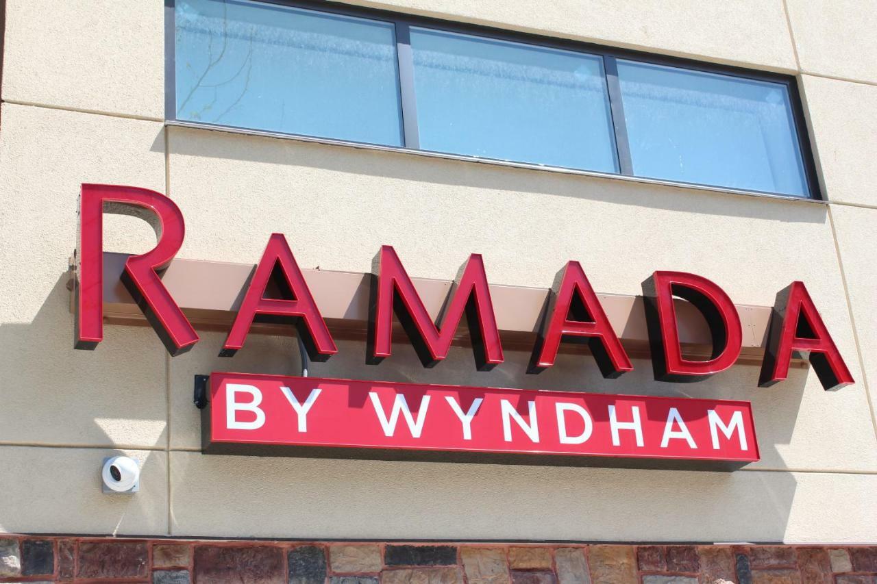 Ramada By Wyndham Bronx Terminal Nova York Exterior foto
