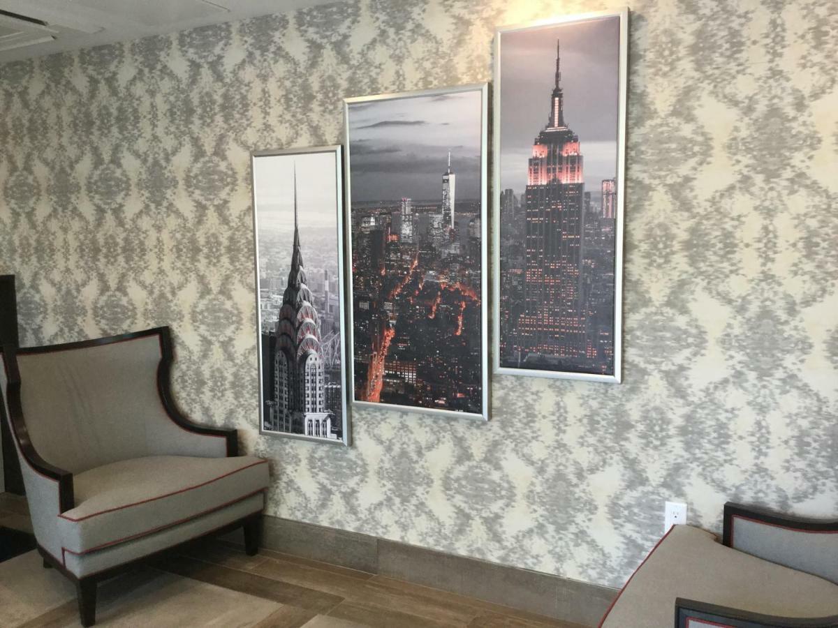 Ramada By Wyndham Bronx Terminal Nova York Exterior foto