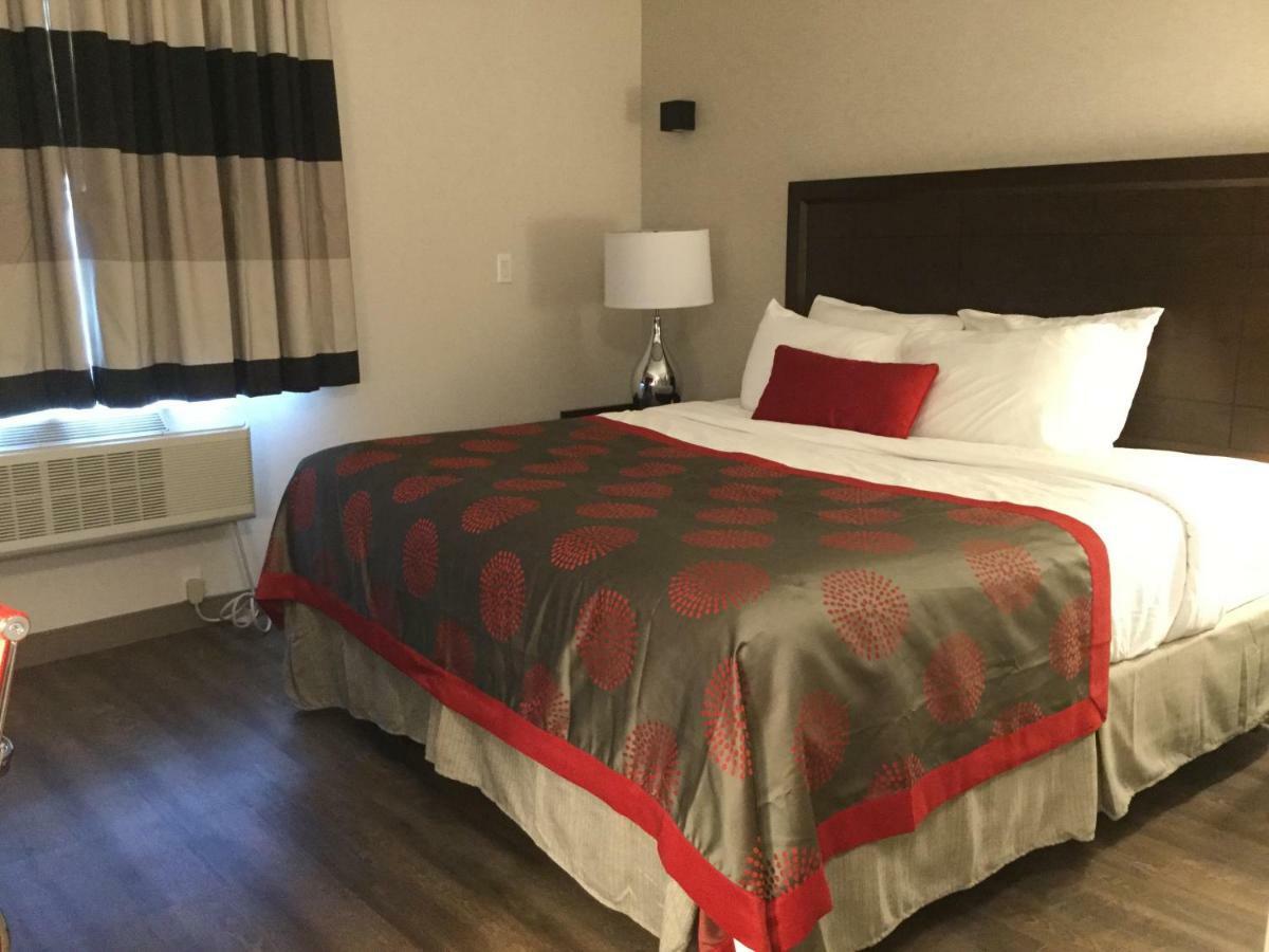 Ramada By Wyndham Bronx Terminal Nova York Exterior foto